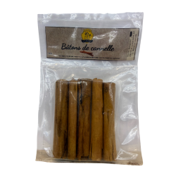 Les Bâtons de Cannelle de l'ile  de la Réunion produit, extrait et préparé par la Maison du Curcuma / Mémé Rivière.